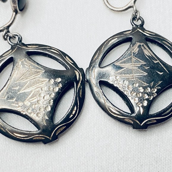 Vintage Dangle Screw Back Earrings Asian Inspired Design In Silver Etched Discs - Picture 7 of 9